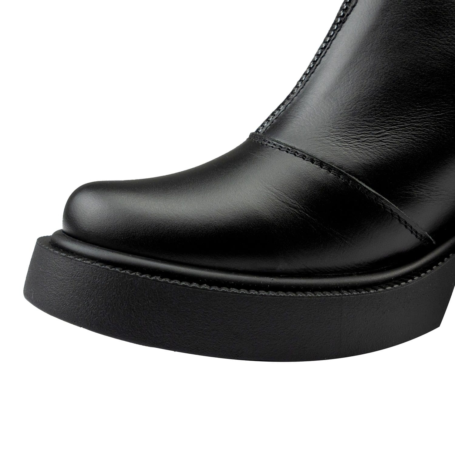 Натуральна чорна шкіра – ботильйони Моллі Жіночі зимові черевики Моллі з натуральної шкіри — крупний план носка