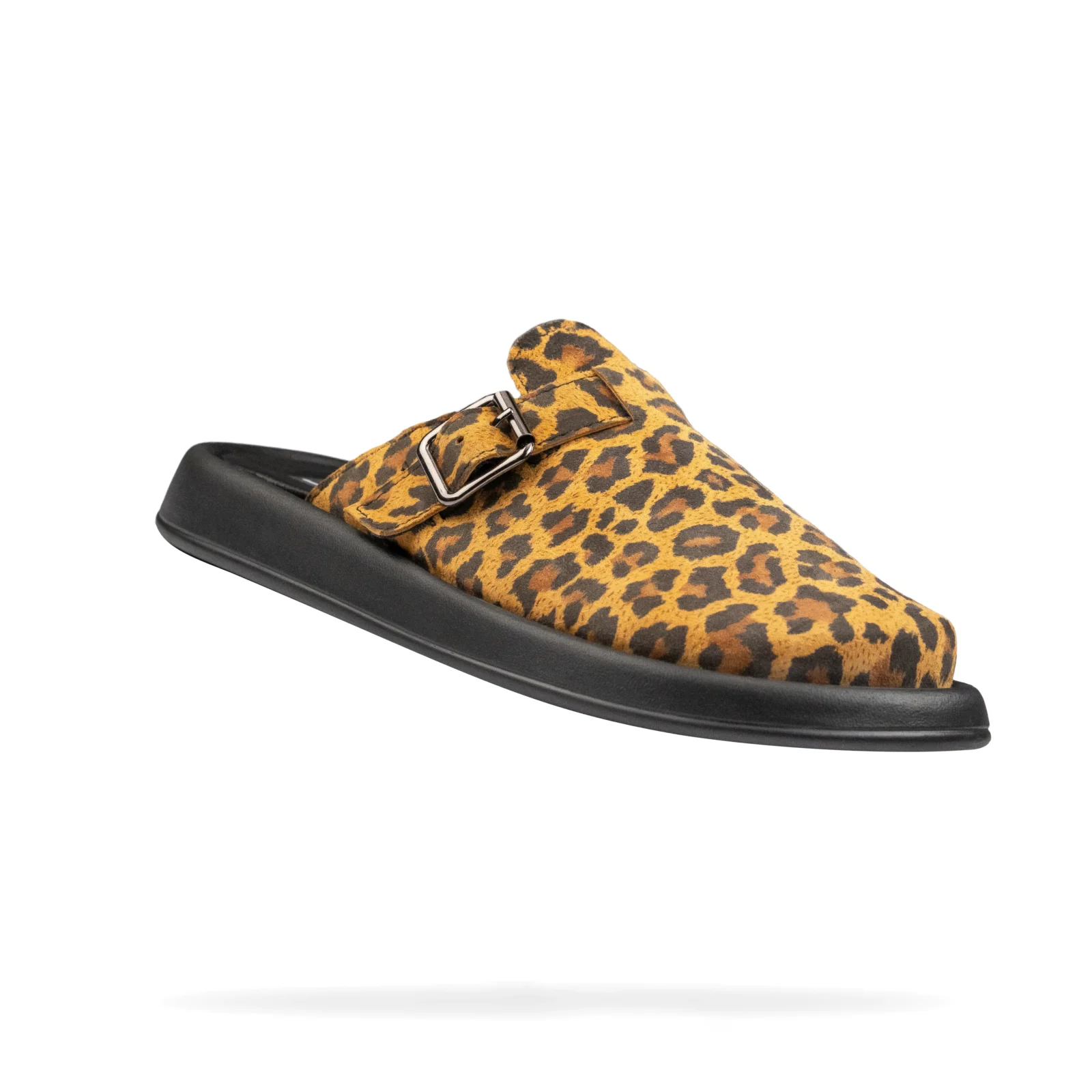 Shtayer жіночі замшеві клоги з принтом Лео – вигляд під кутом