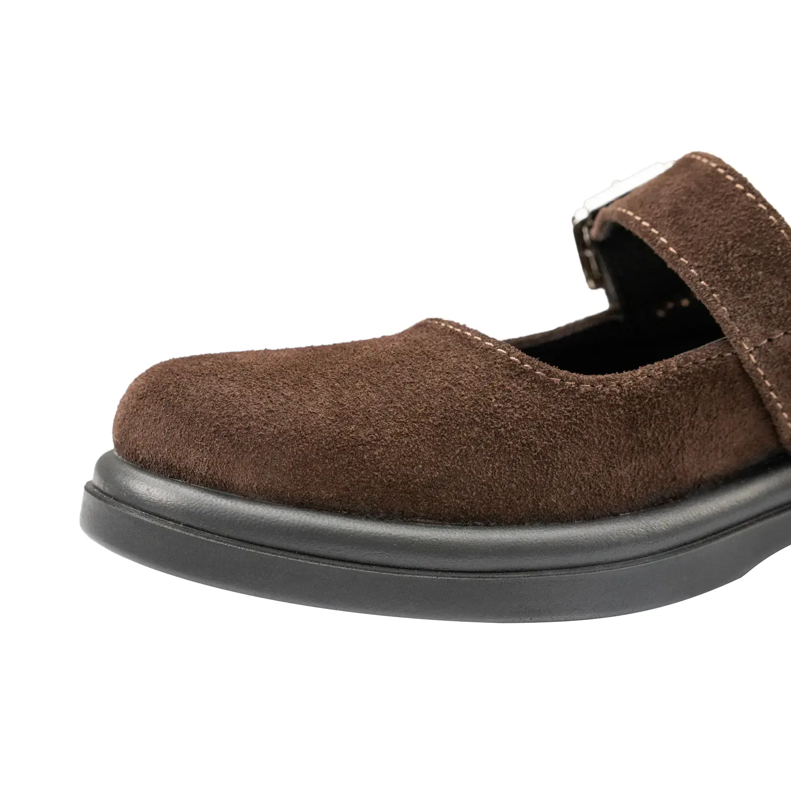 Крупний план текстури замші глибокого шоколадного кольору на туфлях Shtayer Лінда