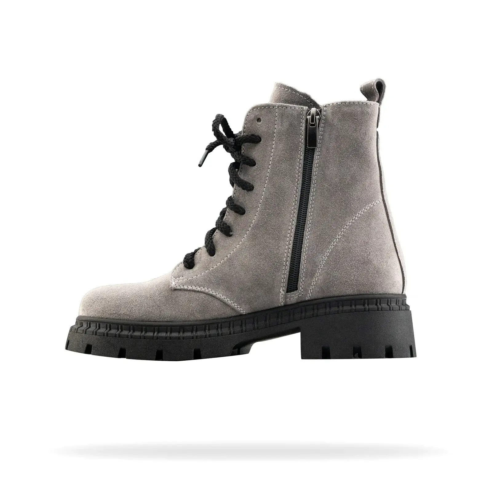 Модні сірі черевики на грубій підошві Shtayer Бета від українського бренду, вид зліва