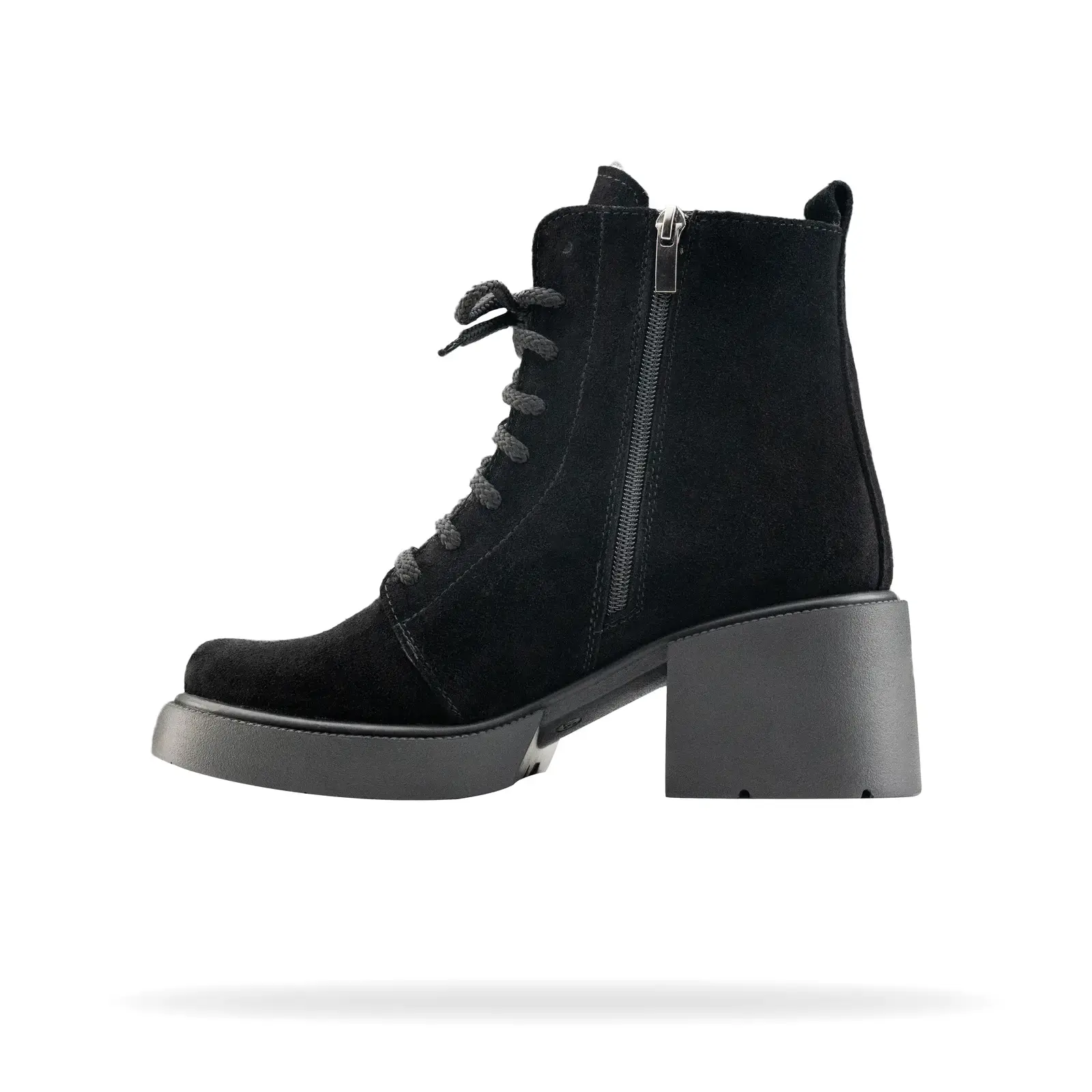 Модні чорні черевики на грубому підборі Shtayer Лола від українського бренду, вид зліва