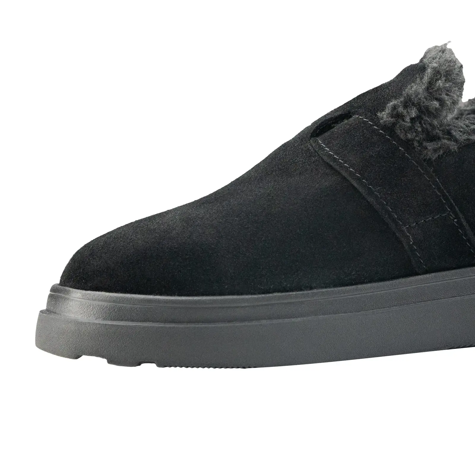 Крупний план текстури чорної замші та металевої пряжки на лоферах Shtayer Санса